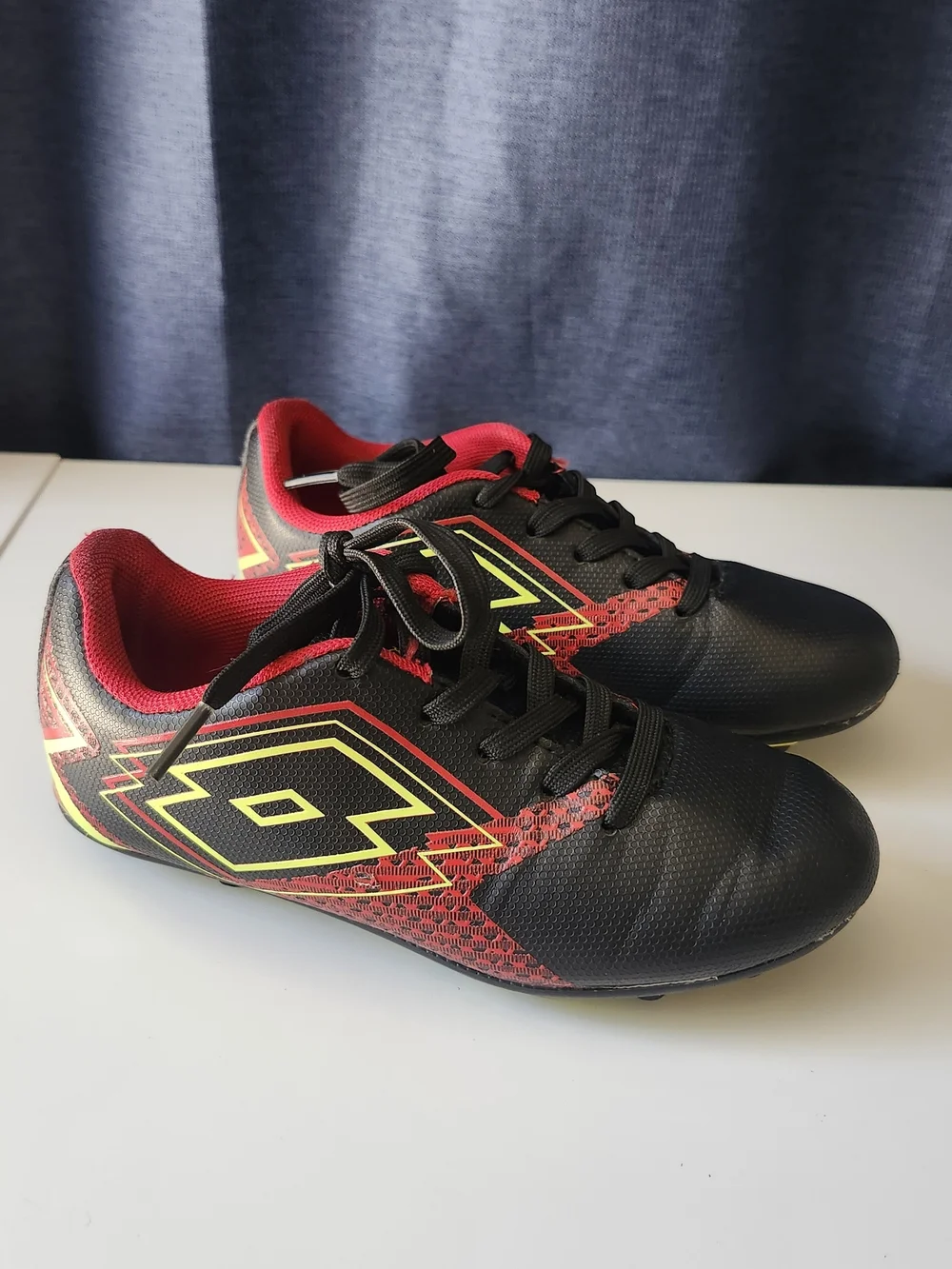 Kids Size 12 Lotto Forza Elite 3 Soccer Cleats